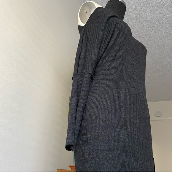 🇺🇸O24.34 ENZA COSTA Heather Rib Exposed Shoulder
Mock Midi Dress - Picture 6 of 9